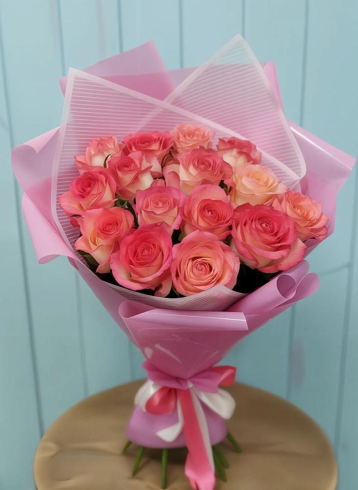 Букет 15 Розовых роз Равель в Рязанской