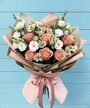 Букет цветов из:  Розы, Альстромерии и Лизиантусы #REPLACE_PRED# Рязанской