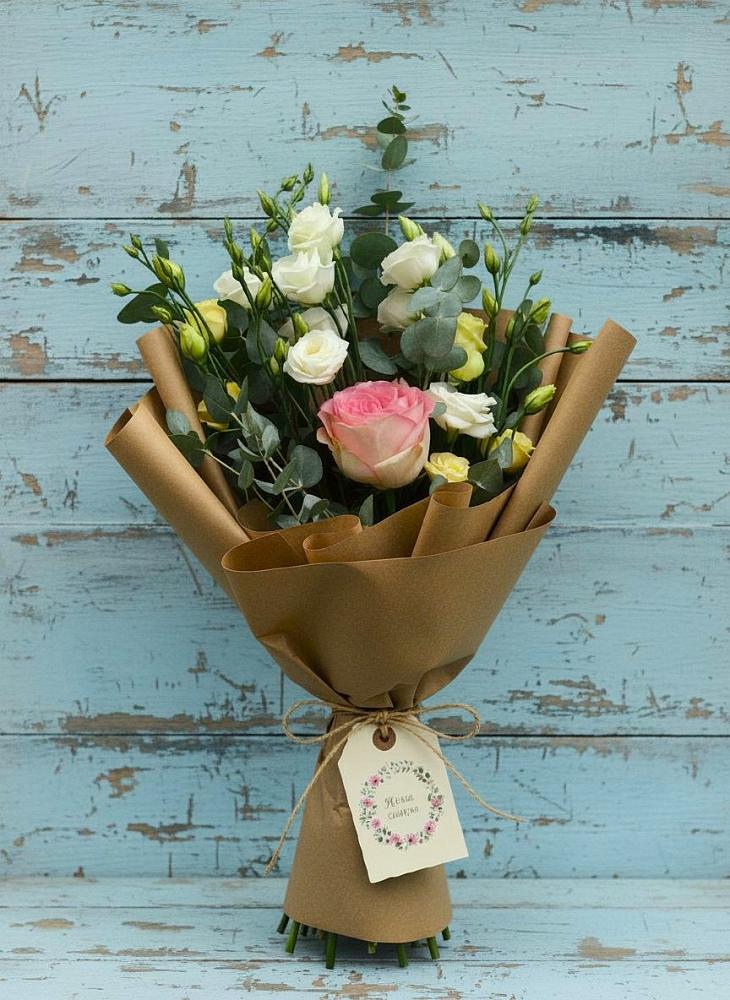 Букет цветов из: Розы и Лизиантусы в Рязанской