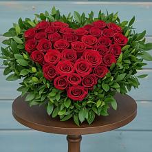 Цветочная композиция из Розы в виде сердца в Рязанской