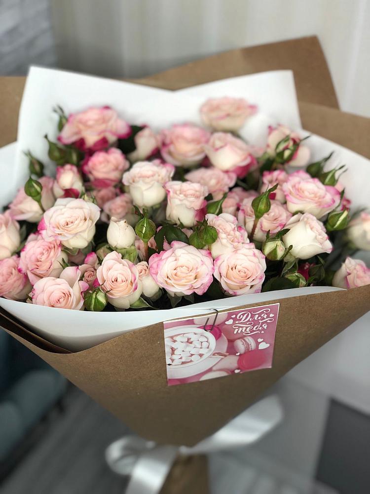 Букет цветов из: Розы в Рязанской