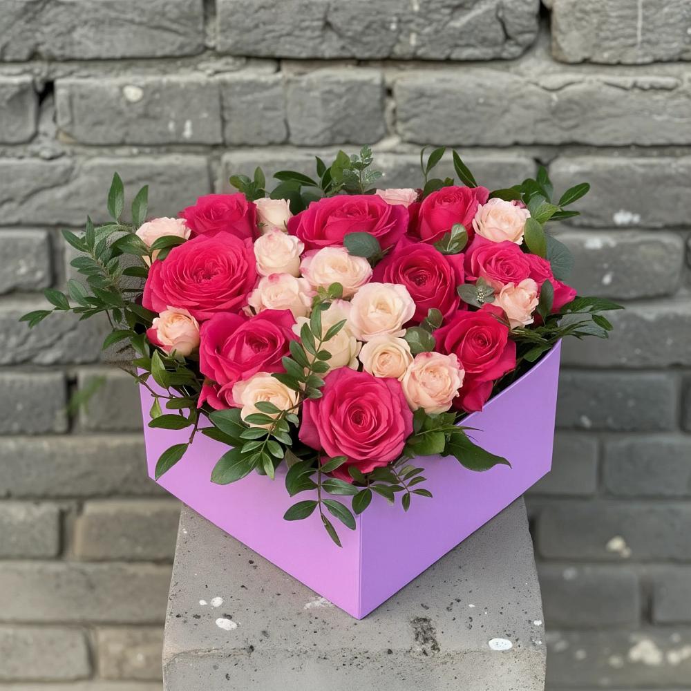Цветочная композиция из Розы в коробке в Рязанской