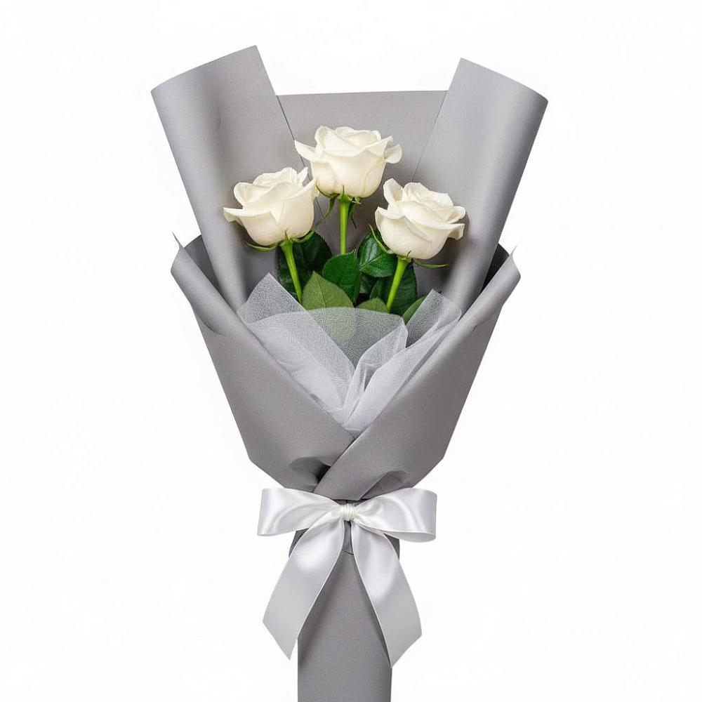 Букет 3 белые розы в Рязанской