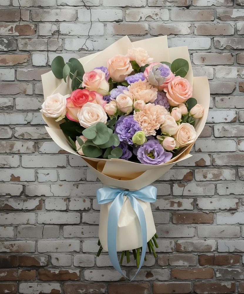 Букет цветов из: Розы, Лизиантусы и Гвоздики в Рязанской