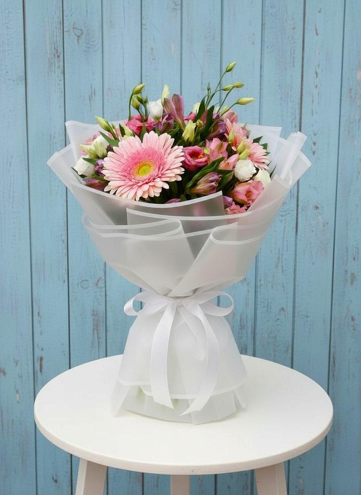 Букет цветов из: Герберы, Альстромерии и Лизиантусы в Рязанской