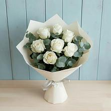 Букет Белые розы в Эвкалипте в Рязанской
