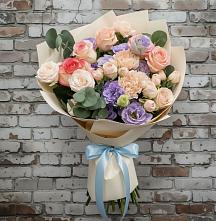 Букет цветов из:  Розы, Лизиантусы и Гвоздики #REPLACE_PRED# Рязанской