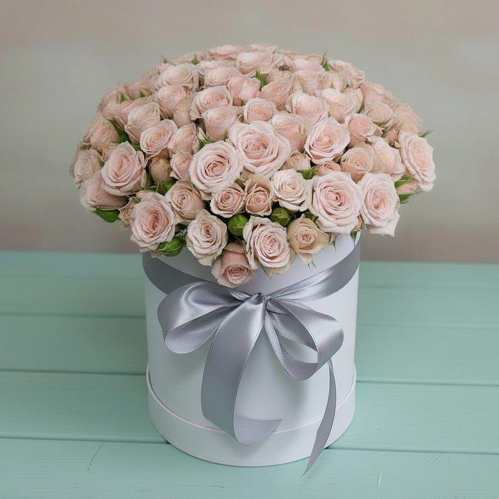 Цветочная композиция из Розы в шляпной коробке в Рязанской